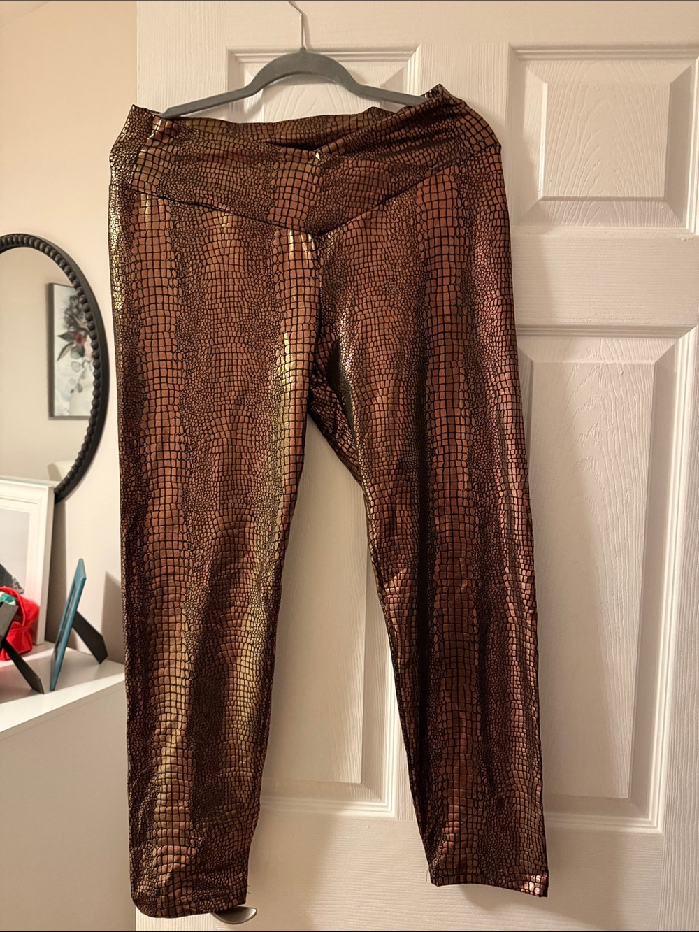 SHEIN Metallic Bronze Croc-Print Leggings